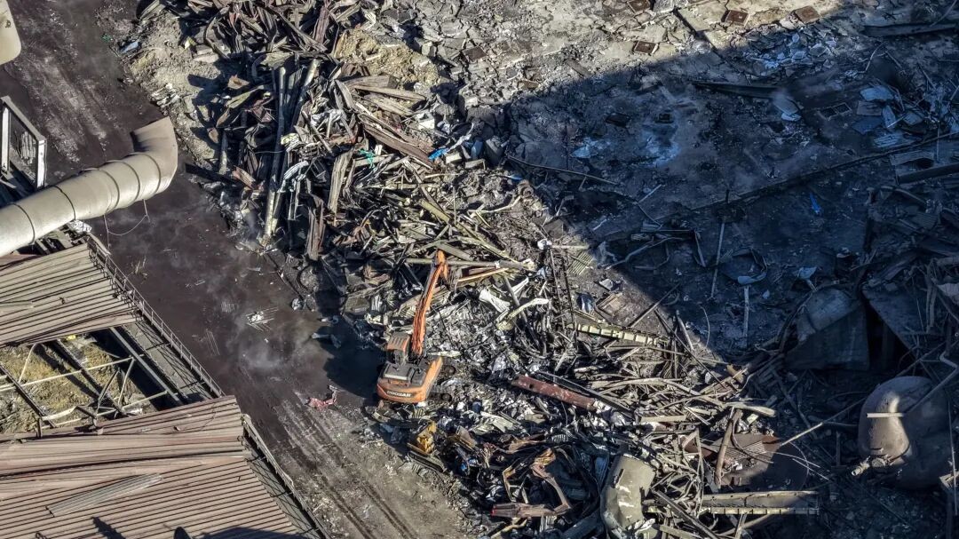 包钢板材厂致命爆炸：现场升起蘑菇云，祸起蒸汽球罐