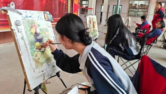 2025年灌阳县第二高级中学校园文化艺术节现场绘画选拔大赛。 2025年灌阳县第二高级中学校园文化艺术节现场绘画选拔大赛。