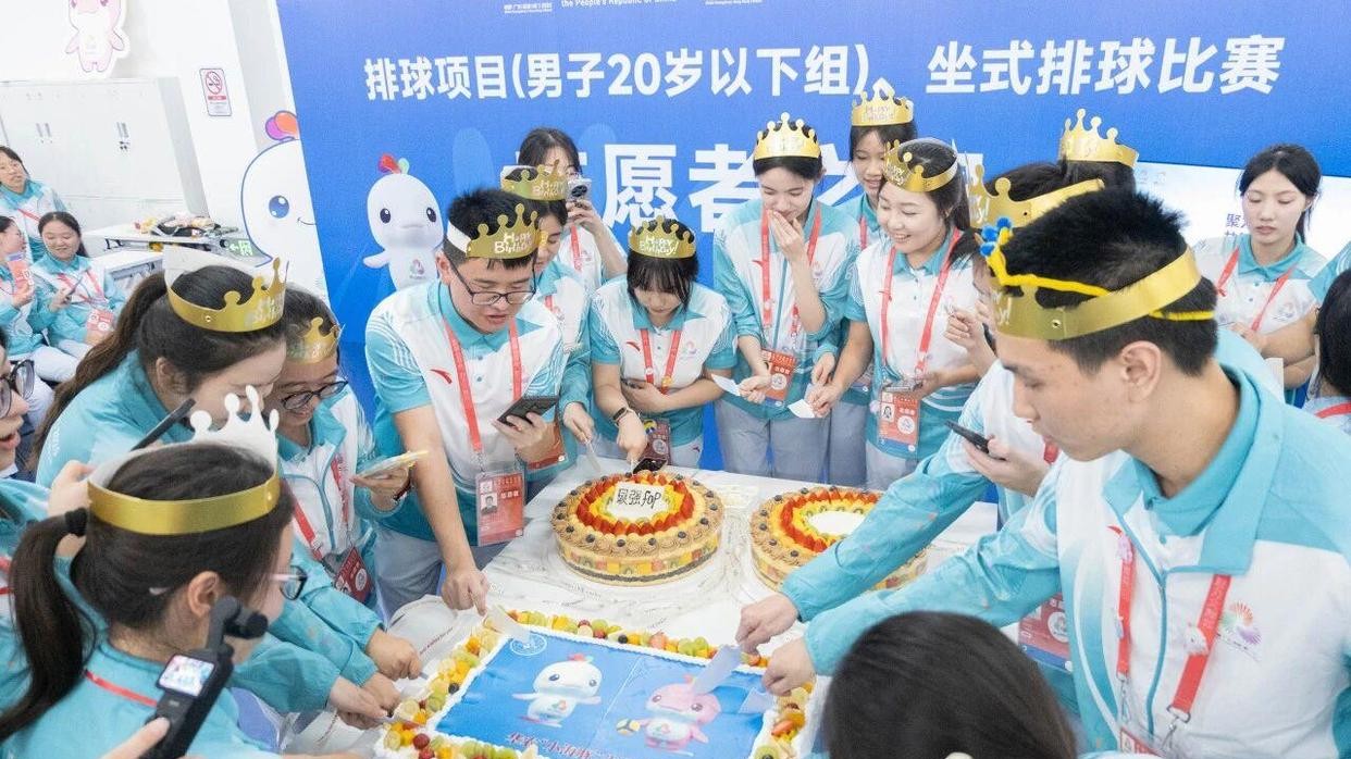 志愿者Vlog丨“马”上有戏！香港“小海豚”解锁湾区融合新姿势