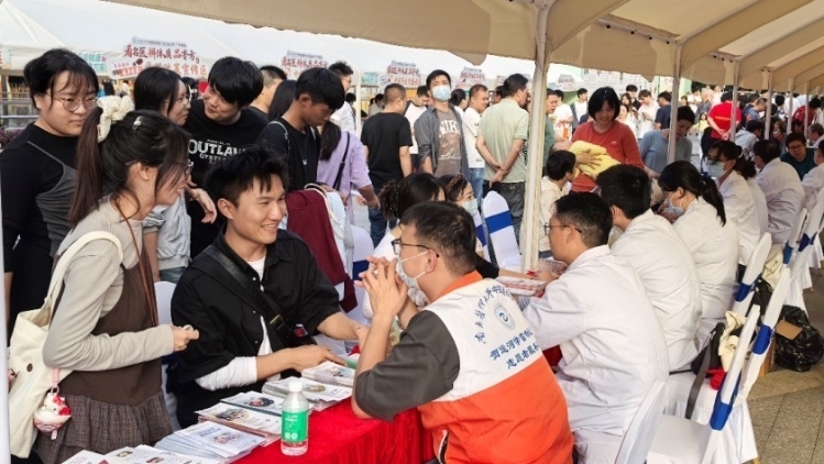 南方中西医膏方节举行！省名中医：今年易上火，不宜大补