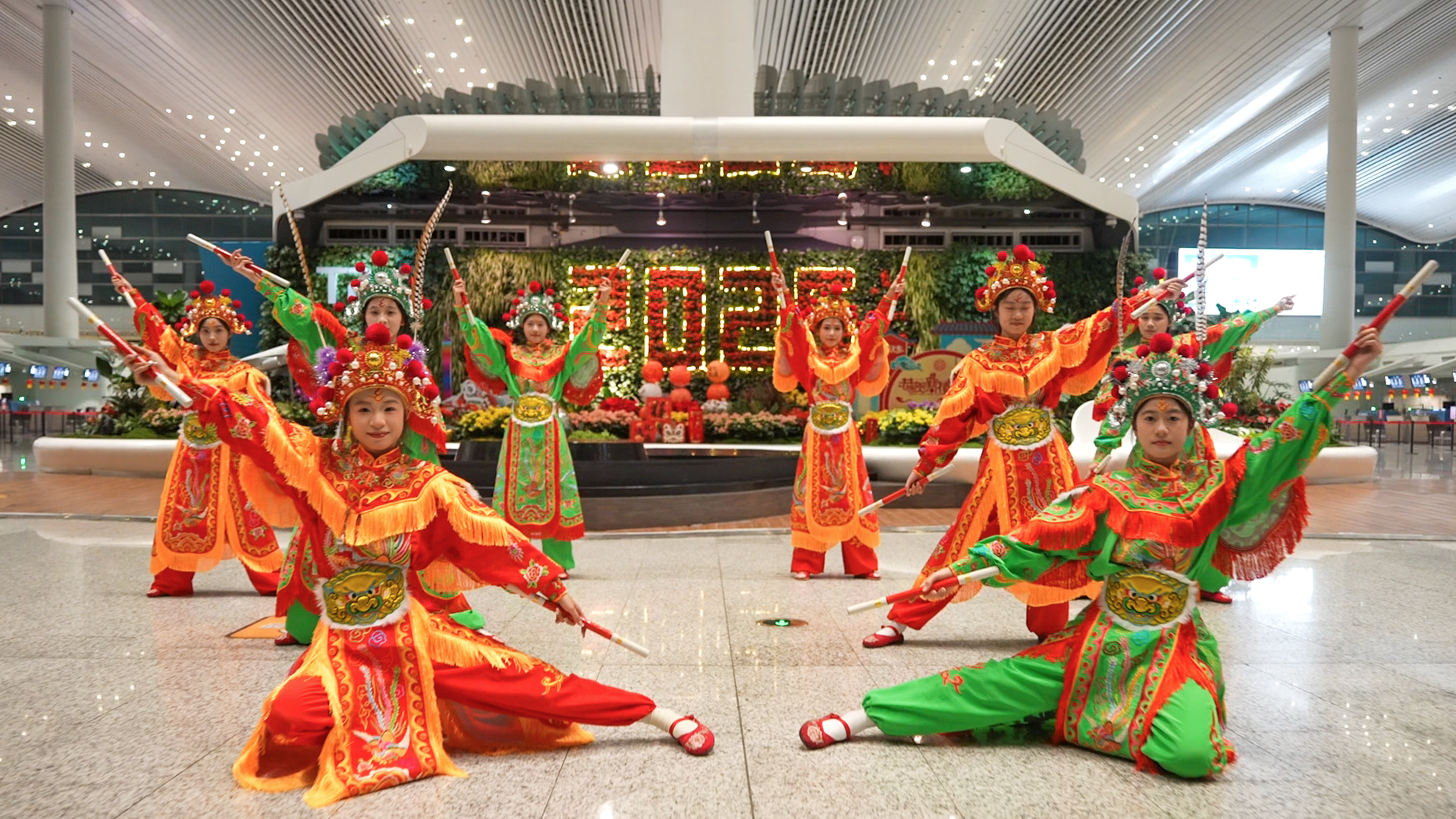 Guangdong's Yingge dance team sets off for Germany and France tour