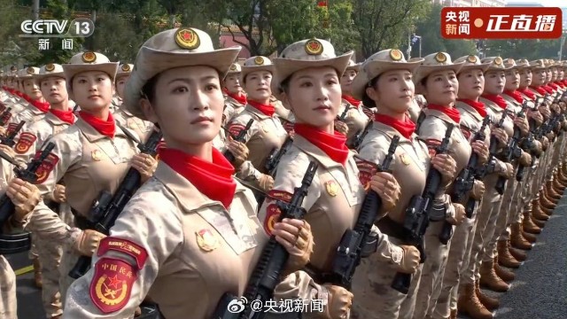 民兵方队首次亮相抗战主题阅兵场，唯一一个全女兵方队