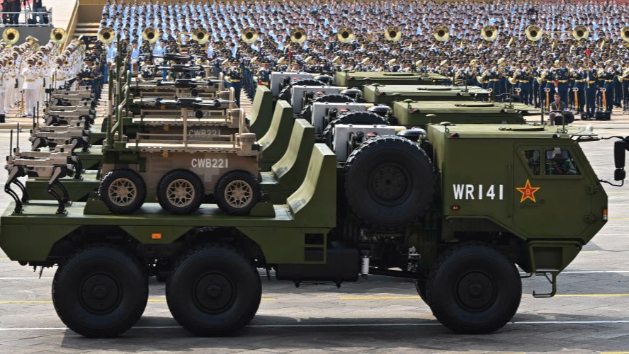 厉害了，我的国！九三阅兵无人作战方队震撼亮相！