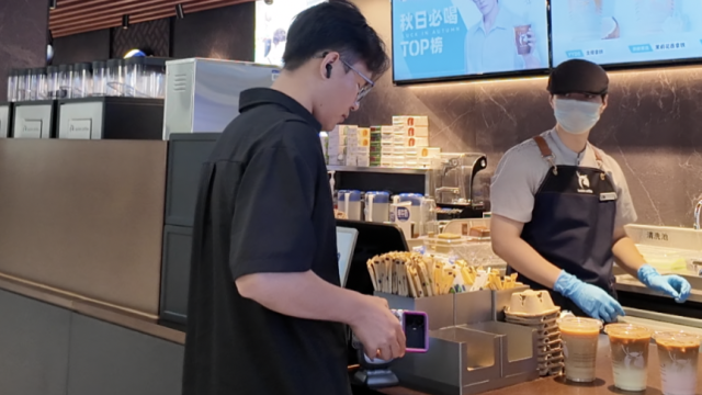 Metro shopping: Guangzhou Metro's new convenience stops