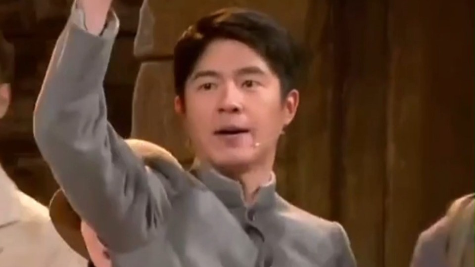 刘昊然、吴越等深情演绎情境诗朗诵《这束光》，诠释抗战青年担当