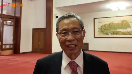 钟南山谈阅兵观礼感受：非常震撼！