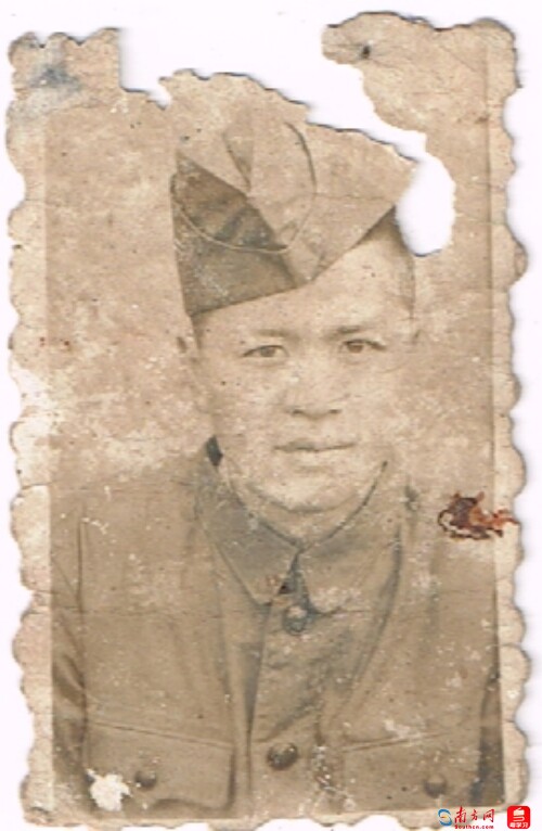 谢振凯大儿子谢柏龄。