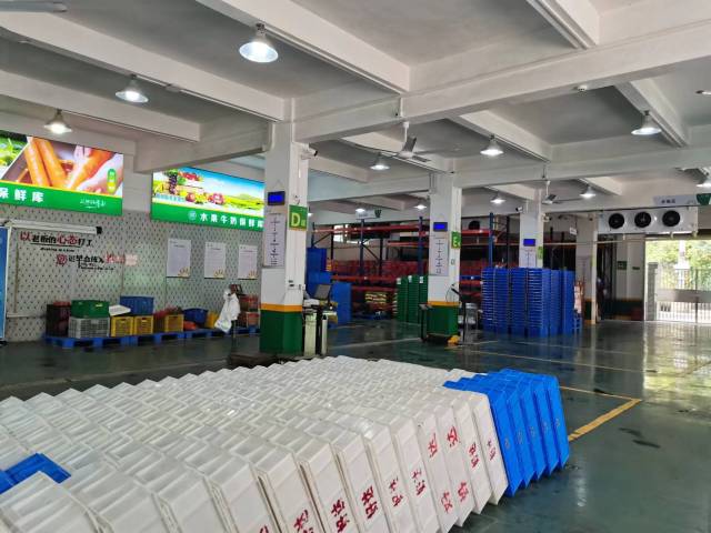 三水子平台内的分拣仓库