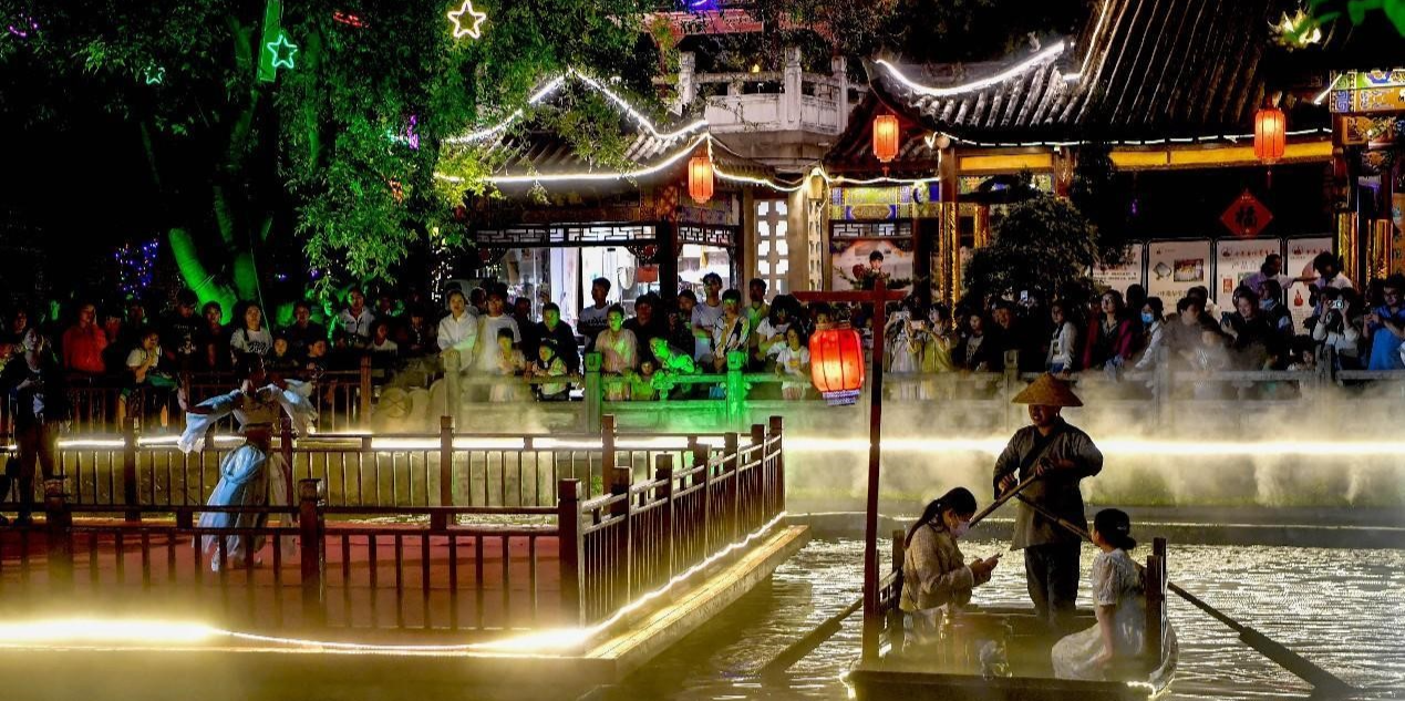 Holiday consumption mirrors strong internal impetus of Chinese economy