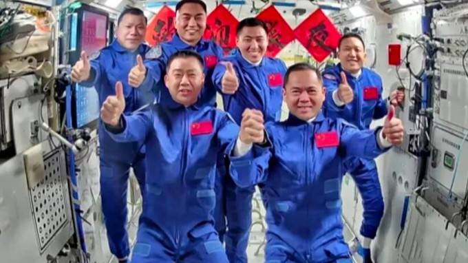 “太空交接”完成！神二十航天员11月5日返回地球