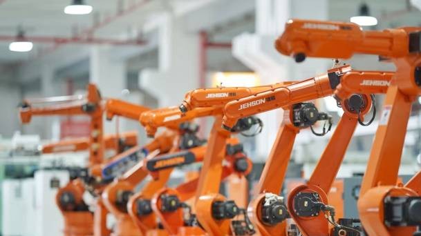 奋进“十五五”，准确把握广东的总目标和总任务