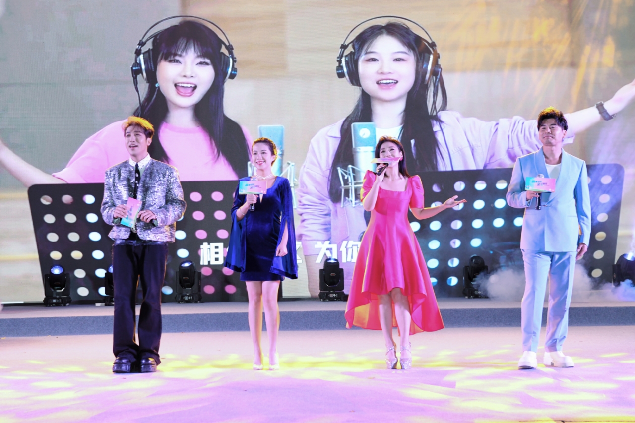 星空下的草坪之约，奏响美丽全运绿色乐章