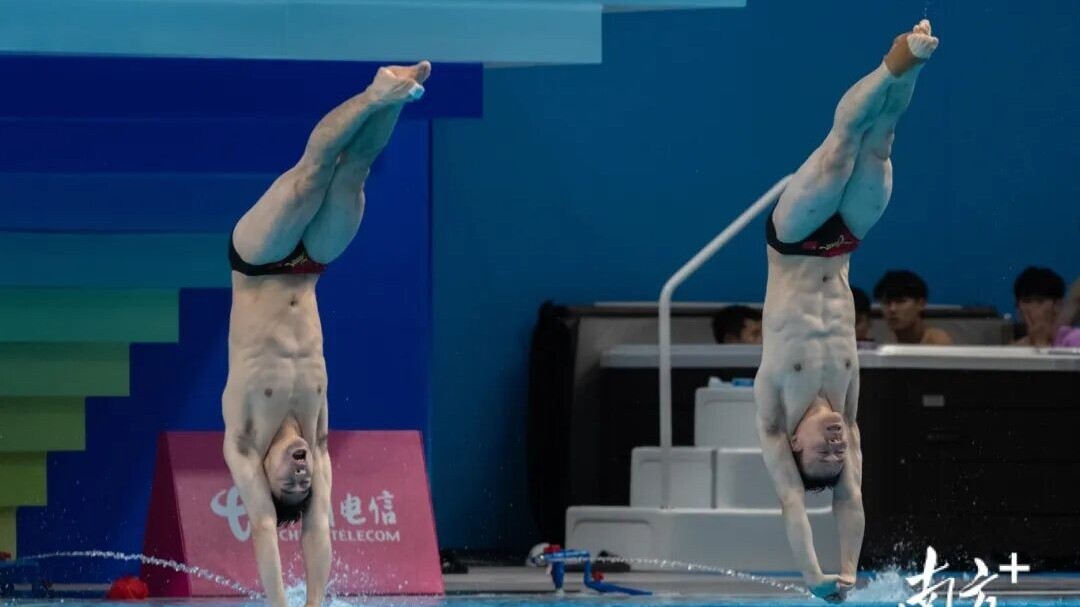 Guangdong athletes claim gold in men's team diving at 15th National Games