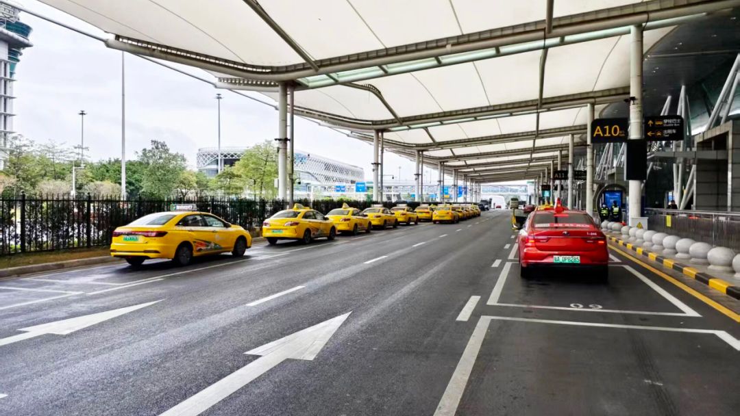 白云机场走错航站楼？别慌！多重接驳方式助您轻松出行