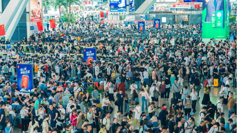 Railway passenger volume in Guangdong reached 18.67 million during the National Day holiday