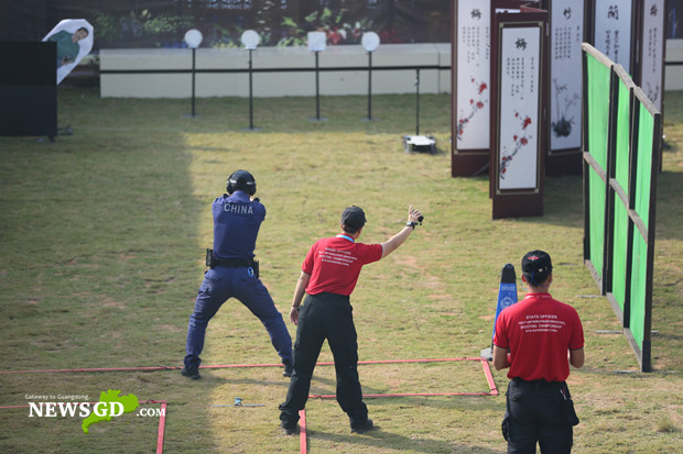 Chinese competitor shooting a target. (Photo: Steven Yuen)