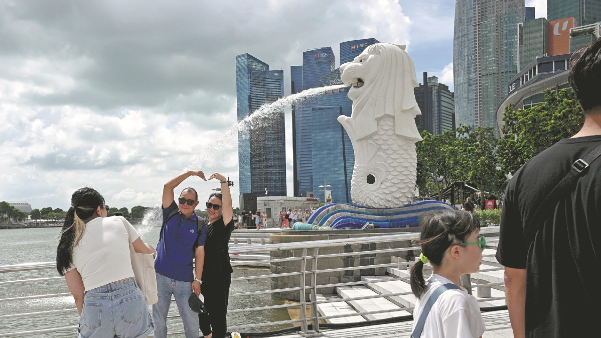 Visa-free policy boosts tourism, exchange with Singapore