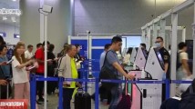 双节假期全国日均出入境旅客将达158万人次 同比增长约3倍 双节假期全国日均出入境旅客将达158万人次 同比增长约3倍