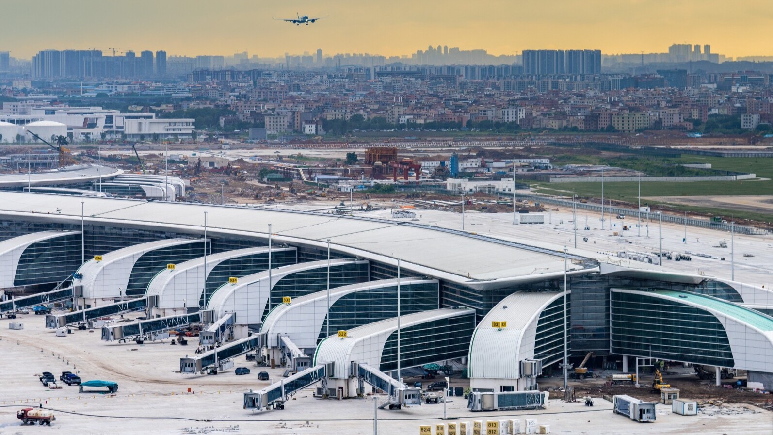 Guangzhou Baiyun Int'l Airport delays Terminal 1 closure as Spring Festival travel rush nears