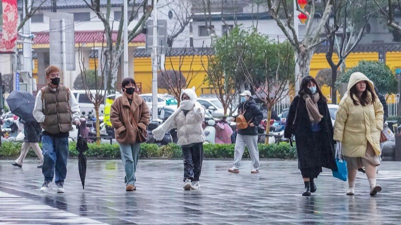 中央气象台发布寒潮蓝色预警 局地降温可超14℃