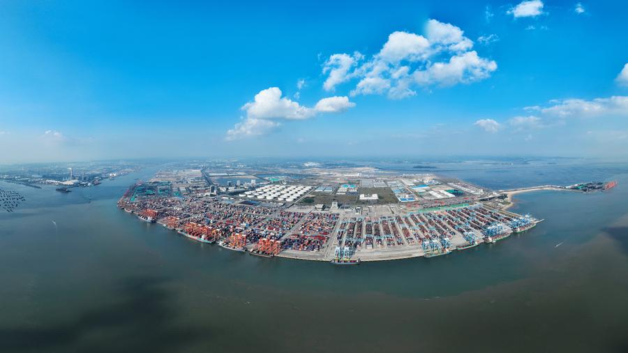 China's foreign trade up 4.6 pct in October