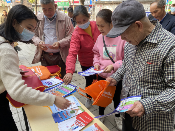 东城街道深入村(居)开展普法宣传教育活动。