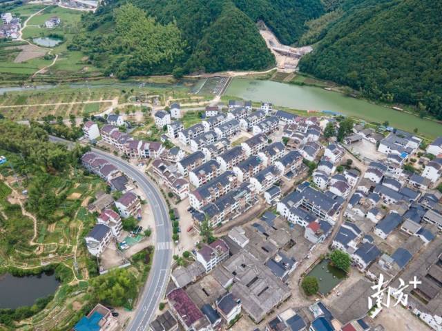 上河村村舍齐整,老屋得到保护,成为旅游亮点。 上河村村舍齐整,老屋得到保护,成为旅游亮点。