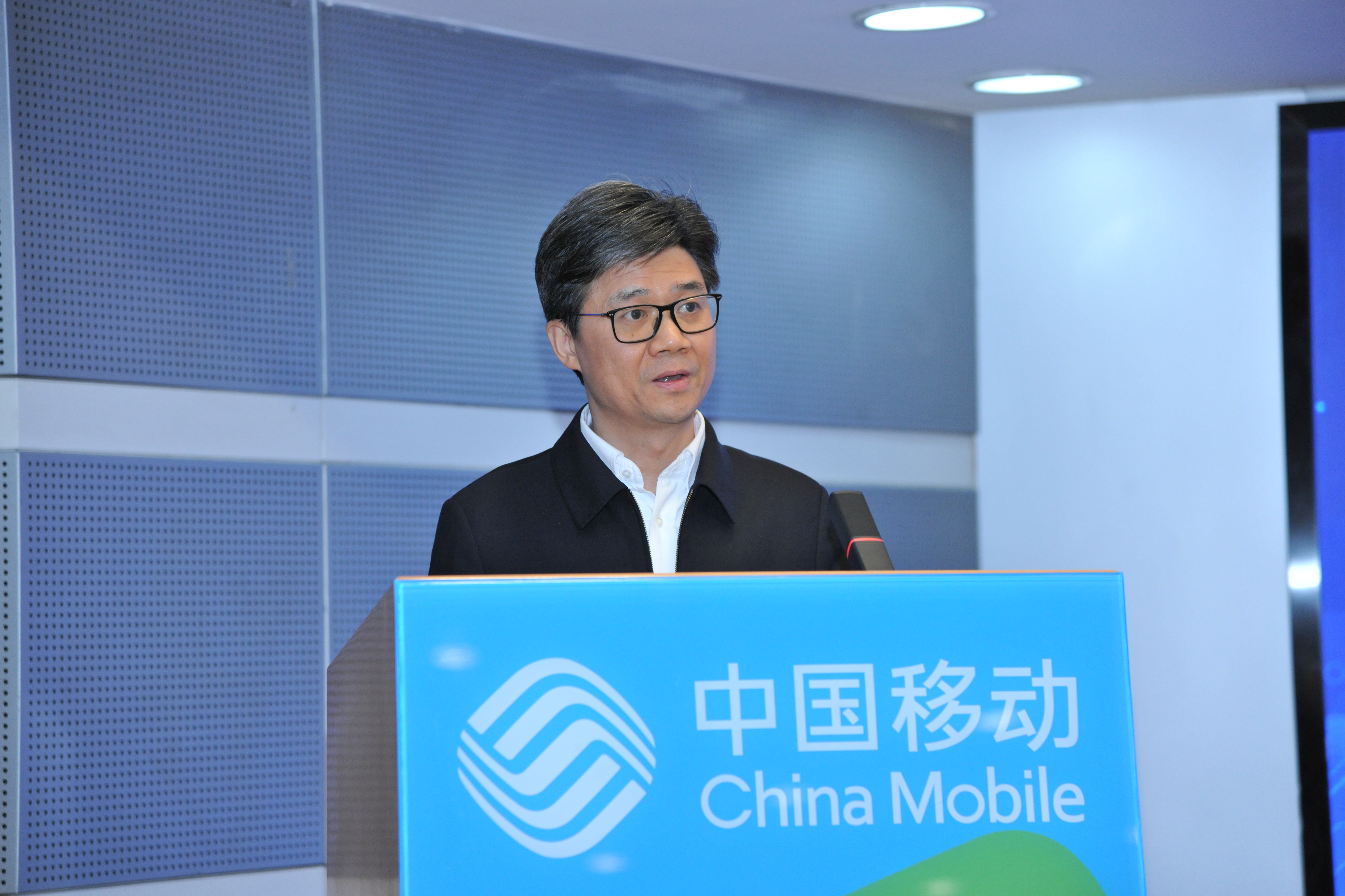 中国移动总经理何飚致辞。广东移动供图。
