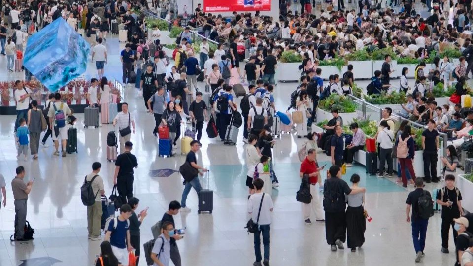 深圳端午铁路客流创新高 单日发送旅客49.1万人次