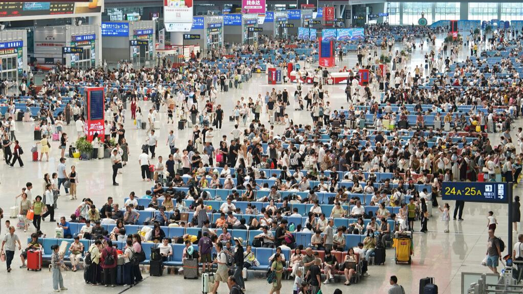 平均每天超1400万人次！今年铁路暑运有点“火”