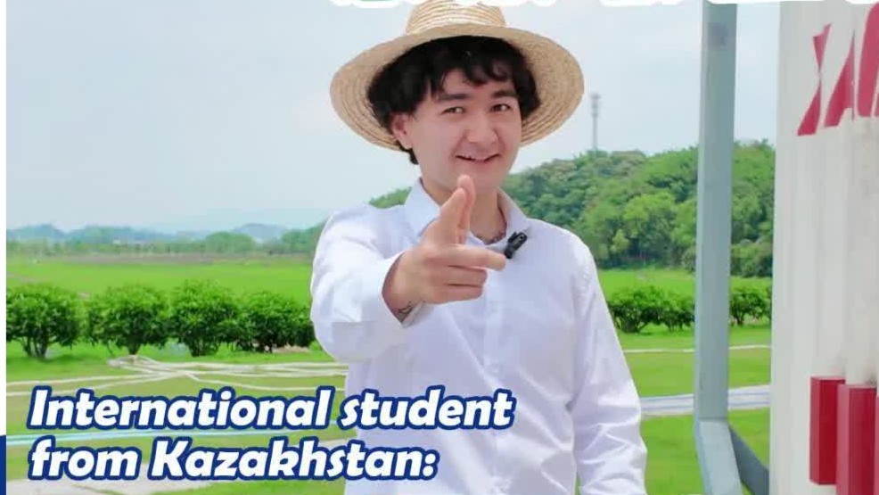 iSeeChina | Kazakh student visited a smart farm in Guangzhou: I saw the future of agriculture in China!