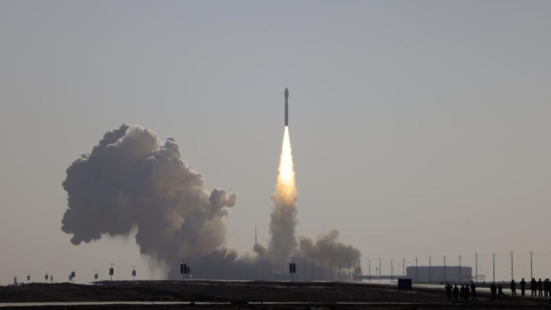 中山大学学生自研卫星成功发射