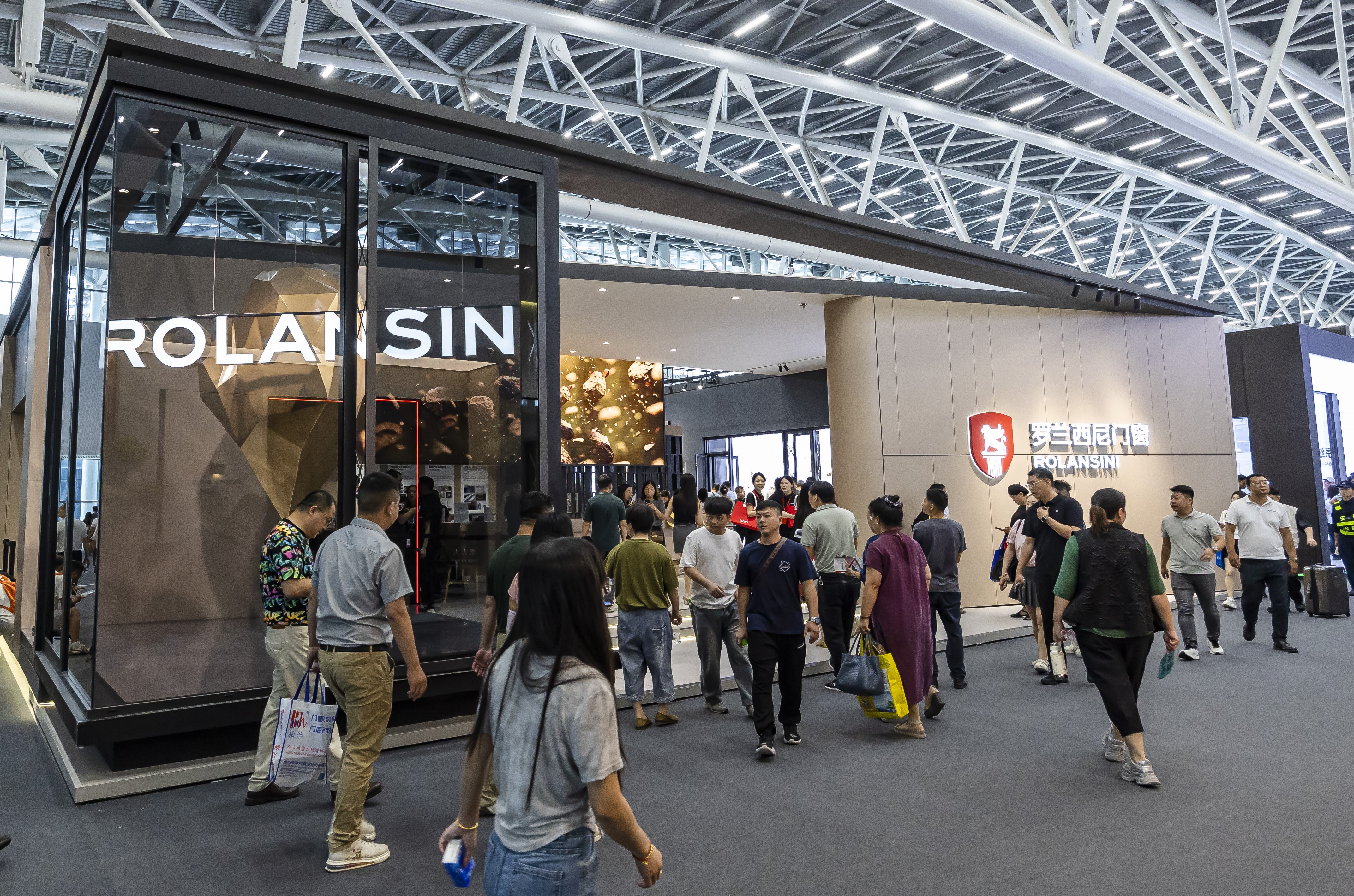 往年7月，罗兰西尼亮相第27届中国建博会（广州）