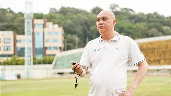 跳跃“双栖”名将劳剑峰：期待广东田径十五运会有新突破