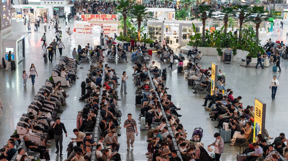 五一假期广州南站预计到发旅客532.2万人次