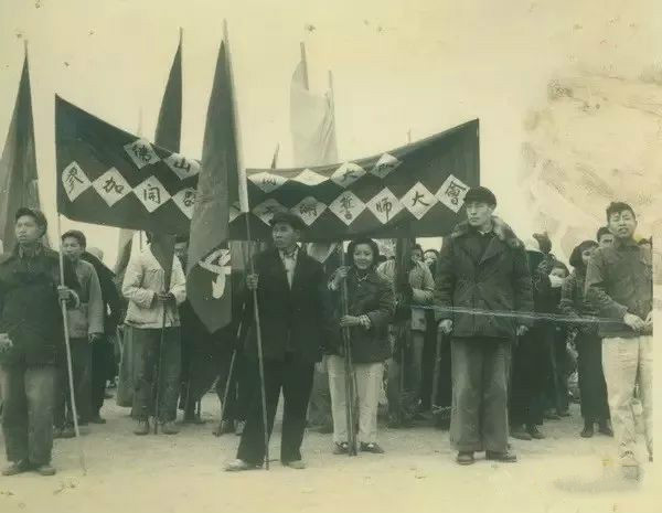 1959年秀丽湖改造开挖誓师大会。图片来源佛山档案