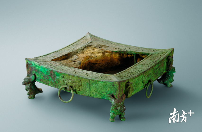 南越王博物馆出土的古代“BBQ”铜烤炉