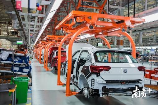 位于佛山的一汽大众华南基地总装车间。资料图片 位于佛山的一汽大众华南基地总装车间。资料图片