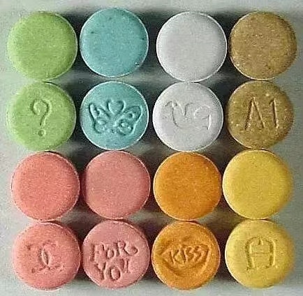 伪装成糖片的新兴毒品。