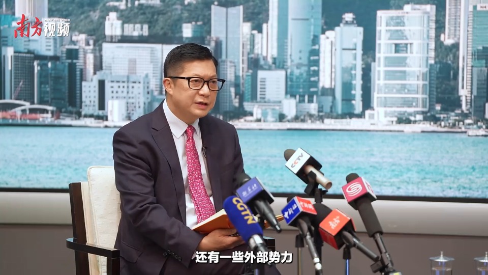 香港不会成为违法犯罪的避风港 ——访香港保安局局长邓炳强