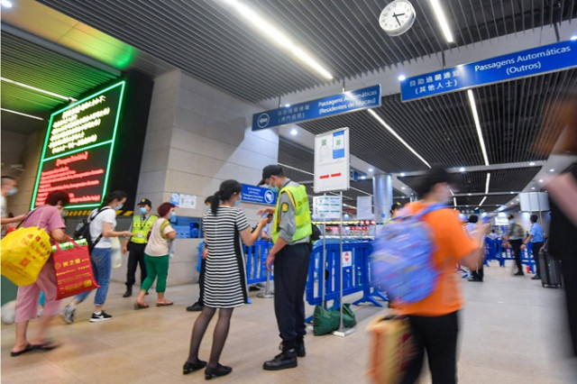 Outbound Macao travelers need 24-hr negative COVID test result