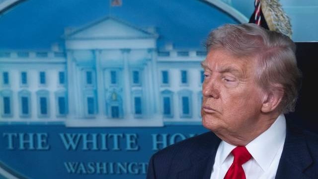 特朗普宣布对进口重型卡车加征25%关税