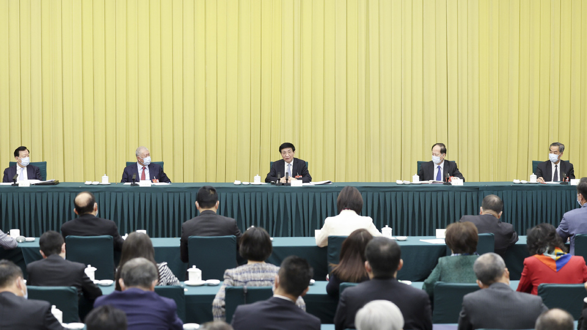 Firming up confidence key for growth of HK, Macao