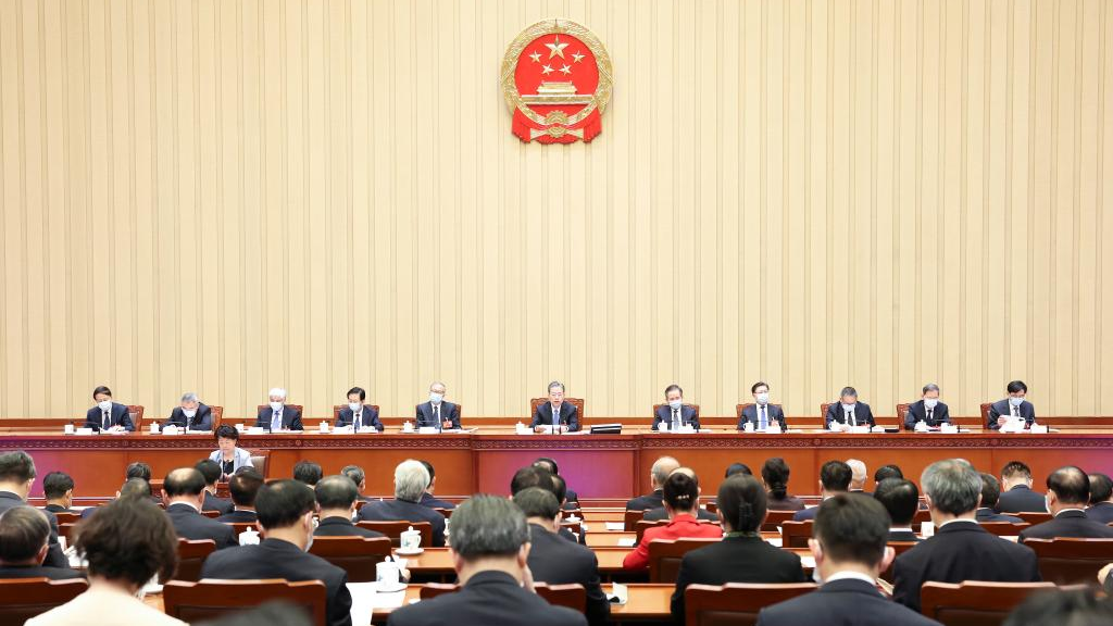 Presidium of China's annual legislative session holds 2nd meeting