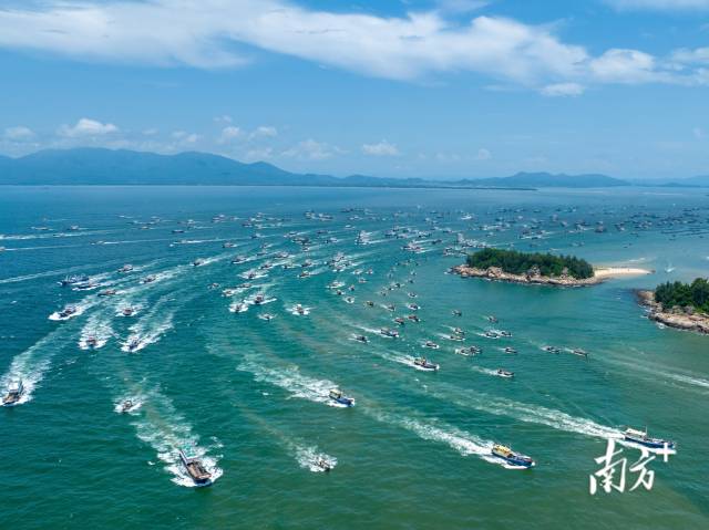  义剪志愿服务活动举行