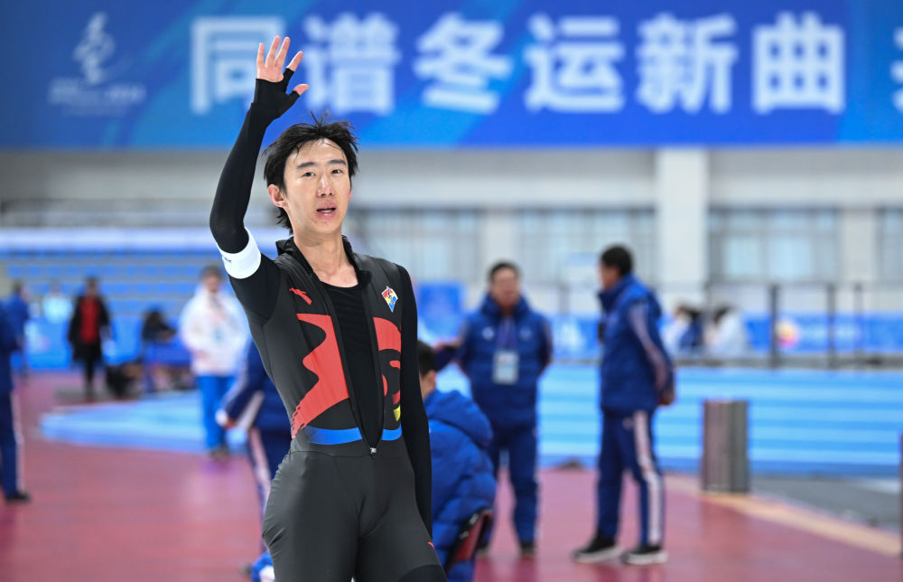 辽宁队选手吴宇在第十四届全国冬季运动会速度滑冰男子10000米A组决赛中夺冠，”</p><p style=