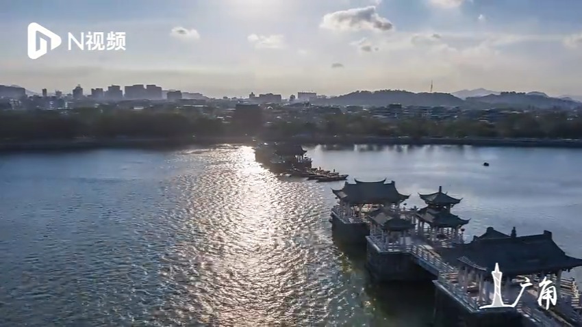 延时航拍潮州广济桥的日与夜