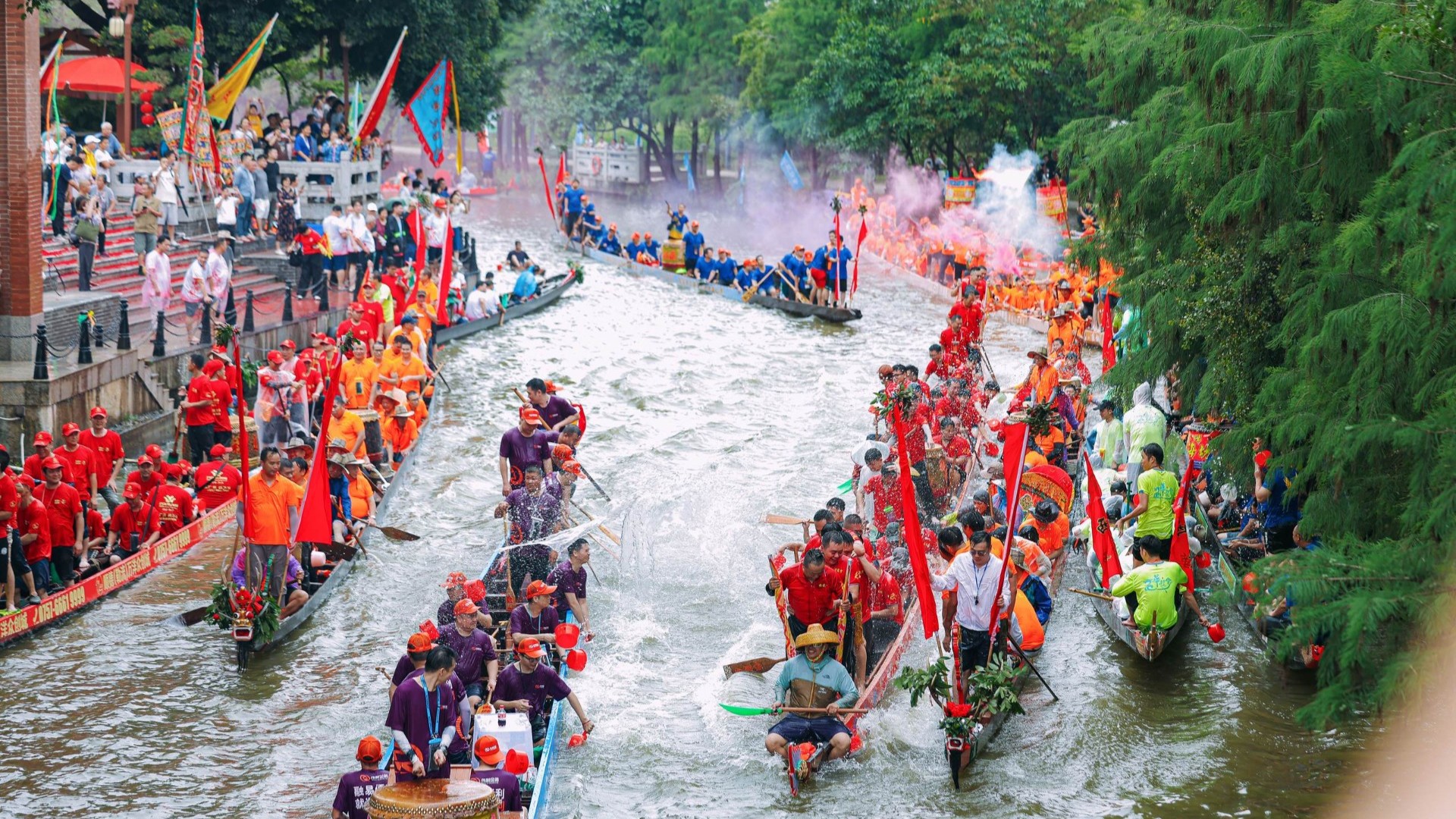 Over 100 dragon boats flock to Longyan for eye-dotting