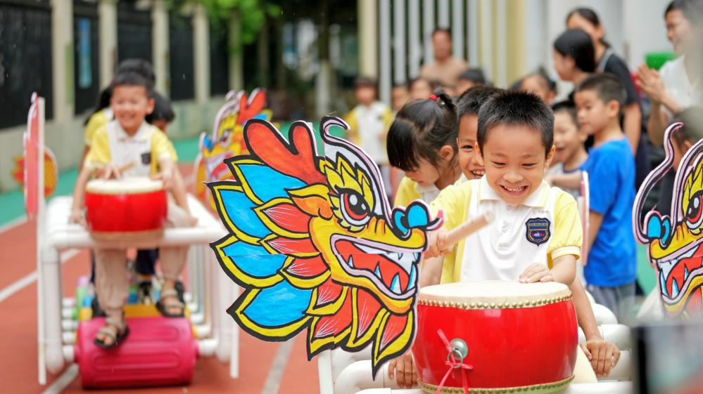 People prepare for Dragon Boat Festival in China