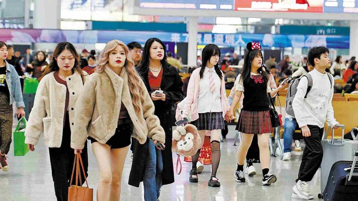 “反向春运”持续升温 广深迎双向客流增长